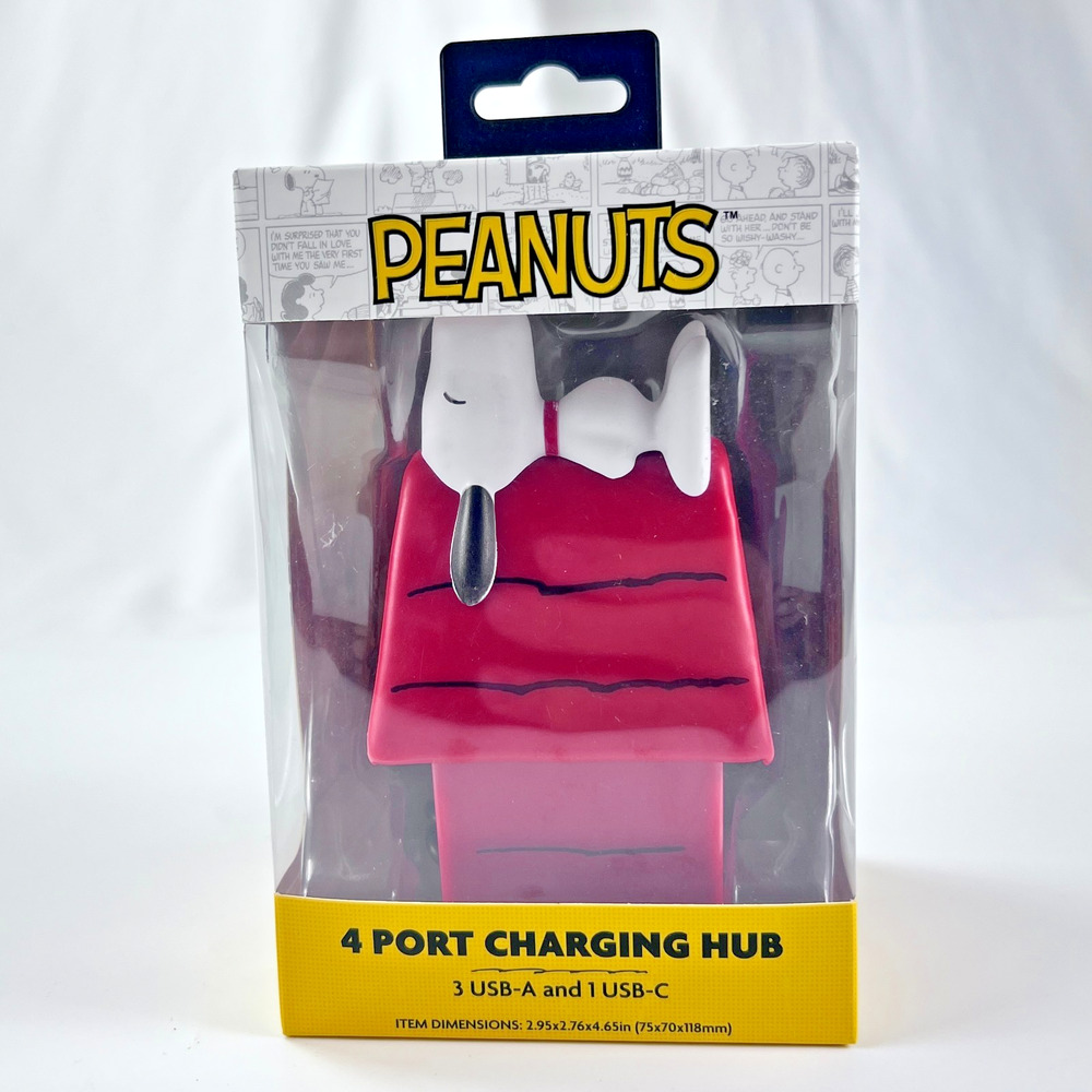Peanuts Snoopy Dog House 4 Port Charging Hub Battery Charge & Data Transfer